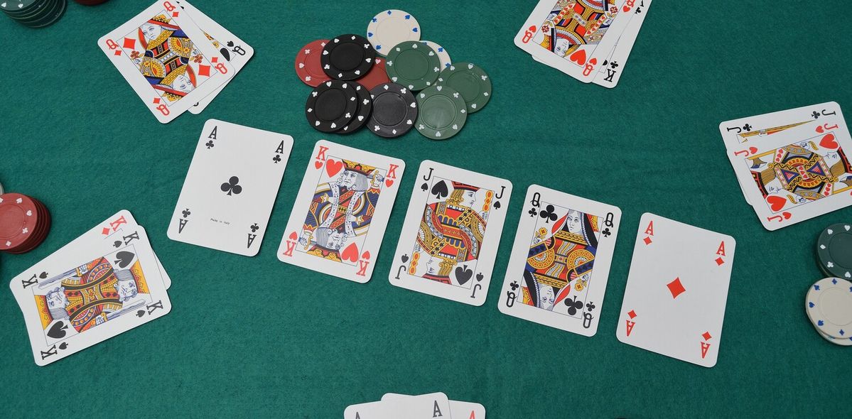 Casino Classic کیسینو میں پوکر گیمز